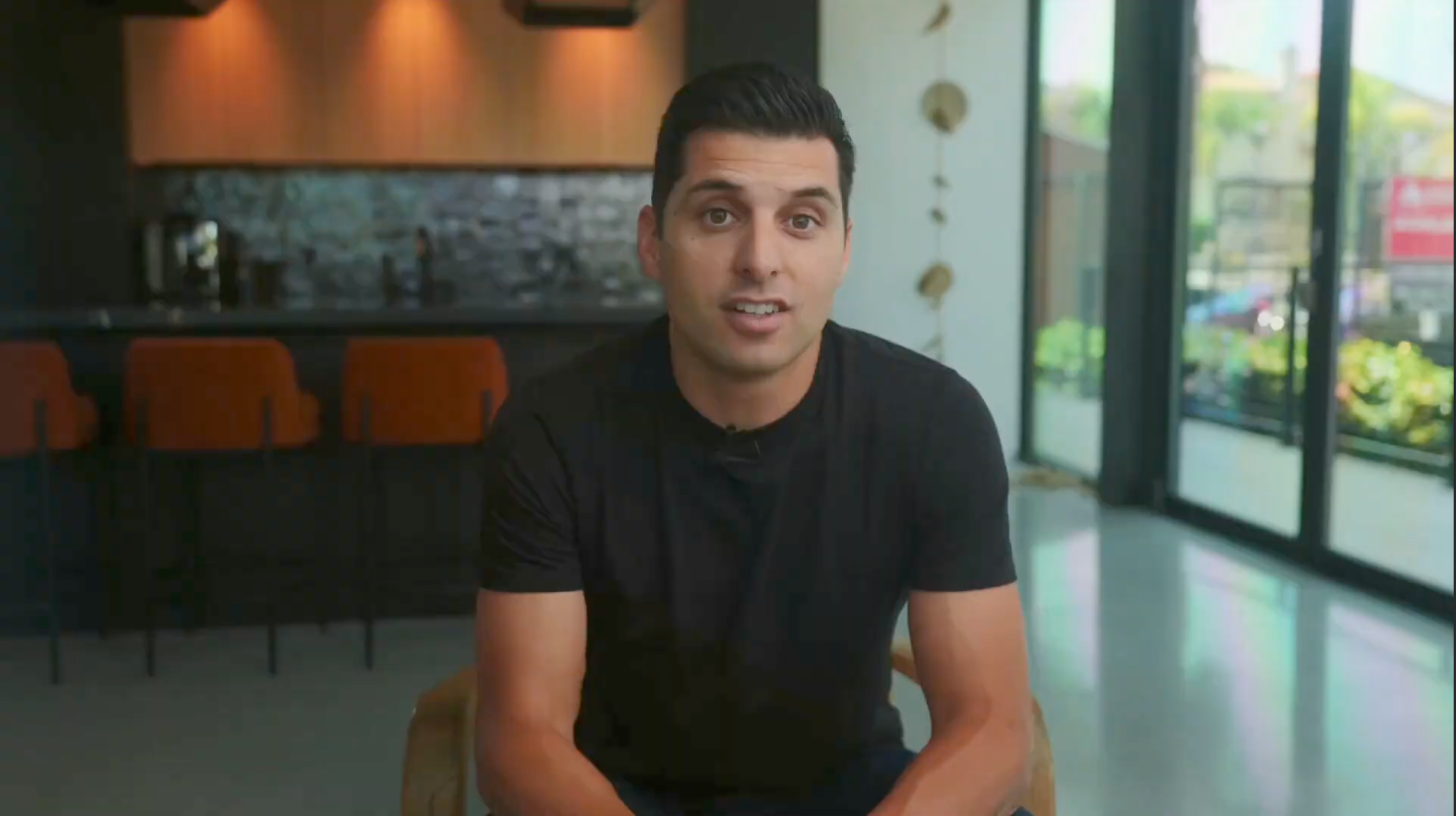 Translation missing: en.sections.video.load_video